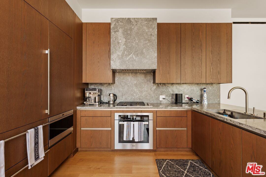 211 W Elm Ct ##13e - Photo 7 of 25
