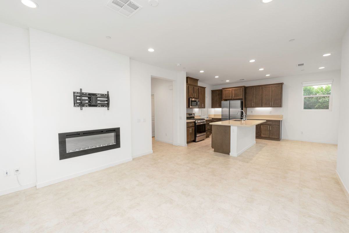 26149 Park Ave - Photo 2 of 3
