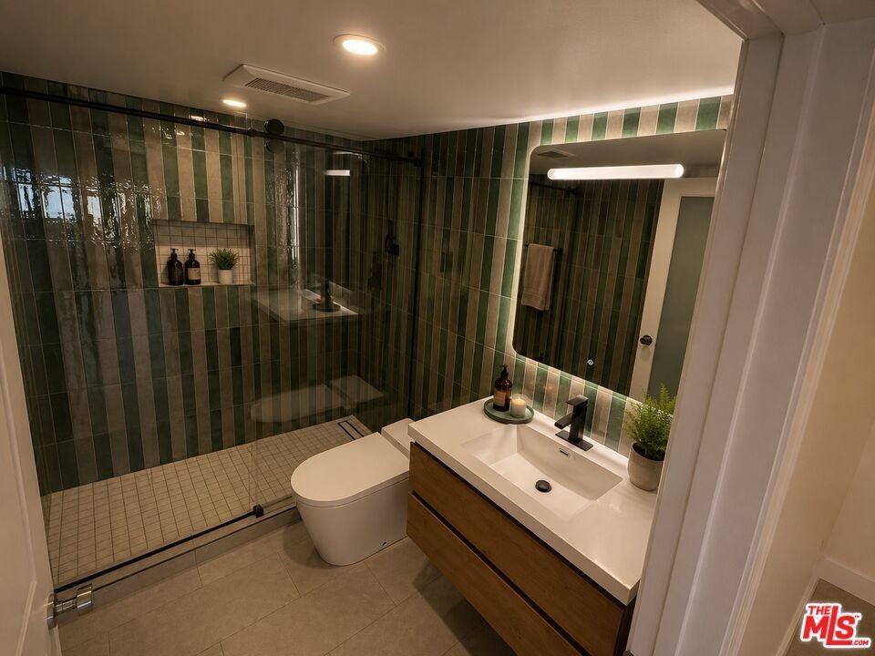 6467 Deep Dell Pl - Photo 4 of 21