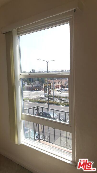 5017 Crenshaw Blvd ##1/2 - Photo 7 of 16
