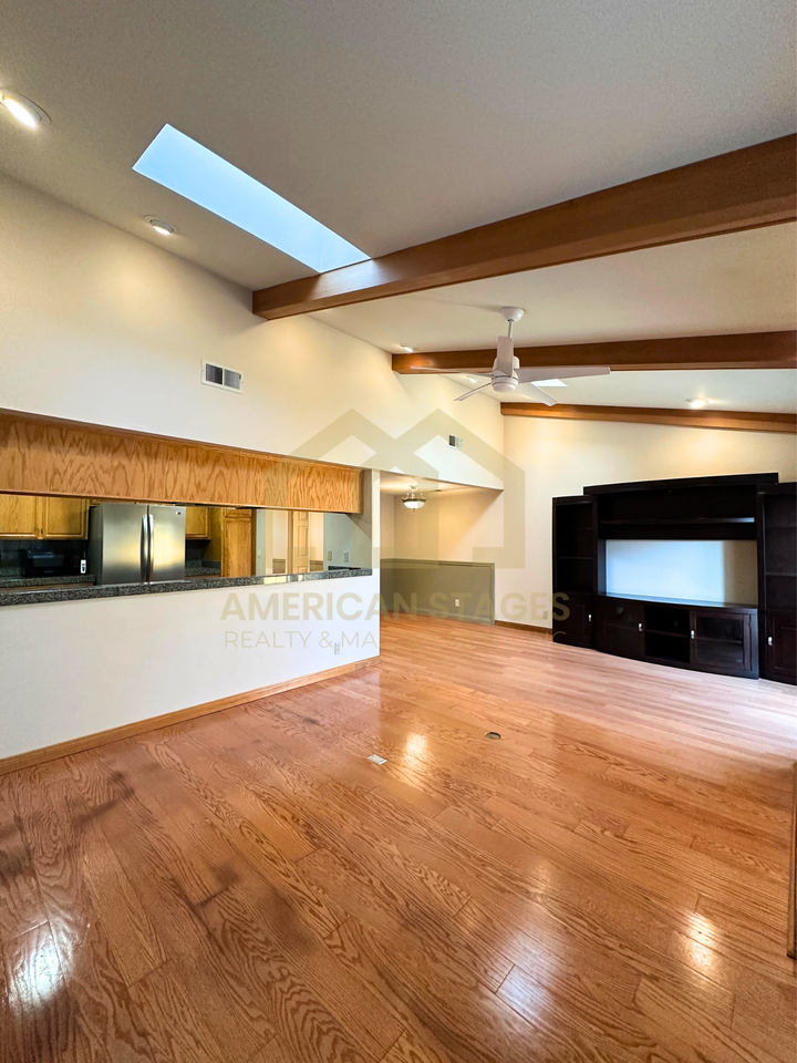 1686 Eucalyptus Dr #B - Photo 6 of 19