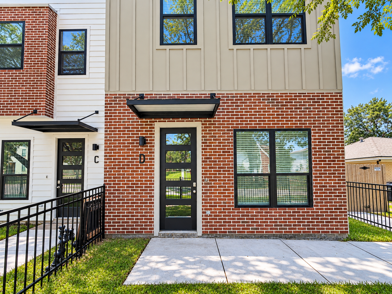 710 Vassar Ct #D - Photo 3 of 14