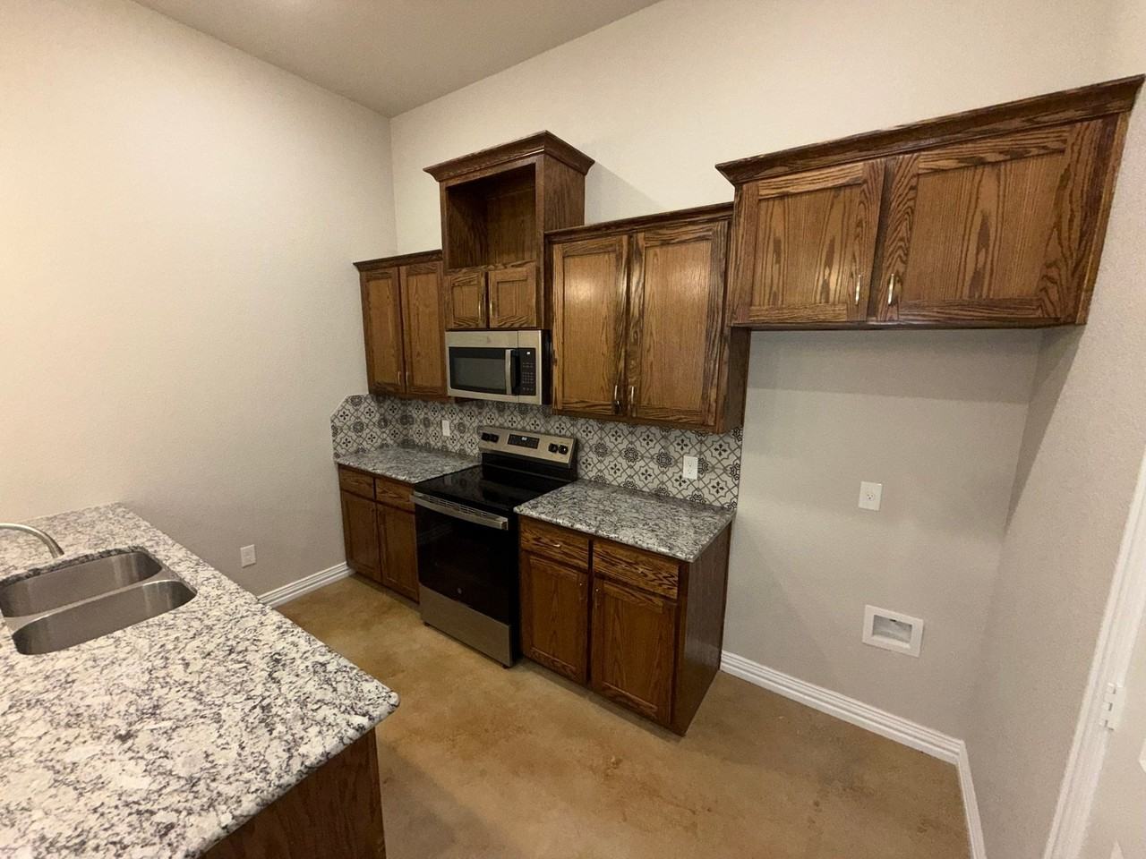 5803 Mercy Trail - Photo 6 of 11