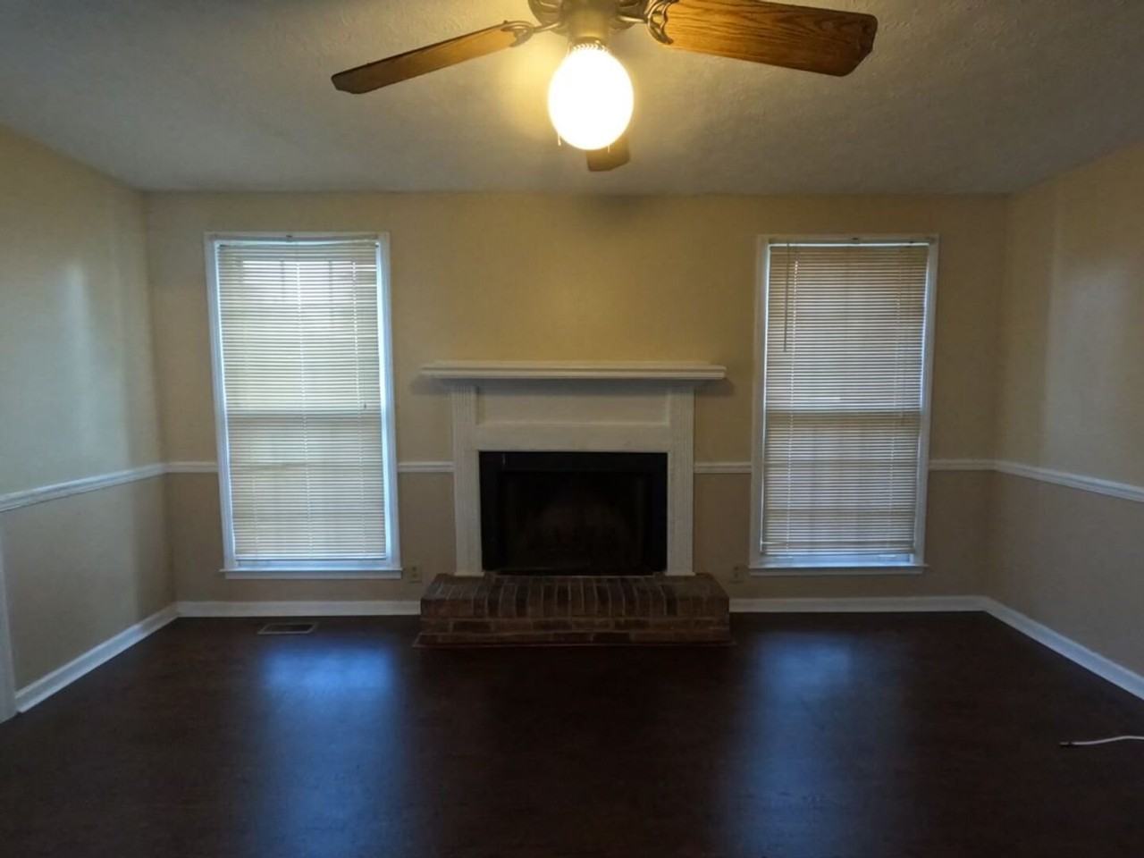 705 Heritage Square Dr - Photo 3 of 20