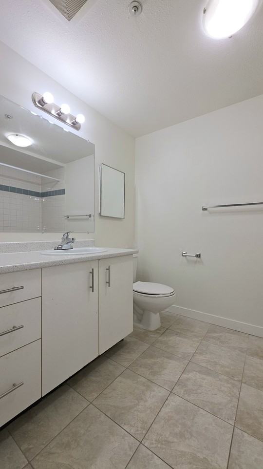 2475 4th Ave W #313 - Photo 4 of 11