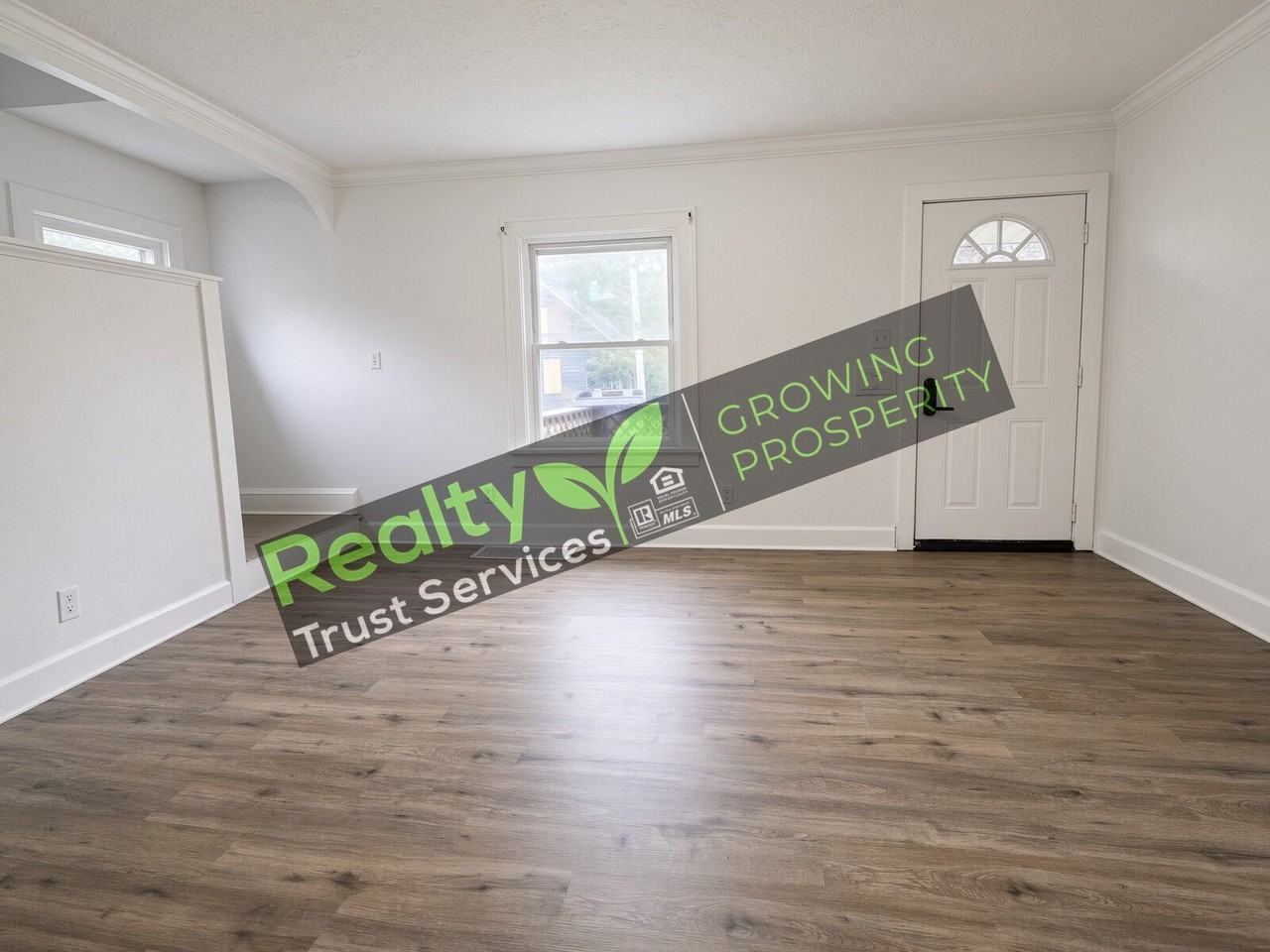 3111 W 71st St - Photo 2 of 20