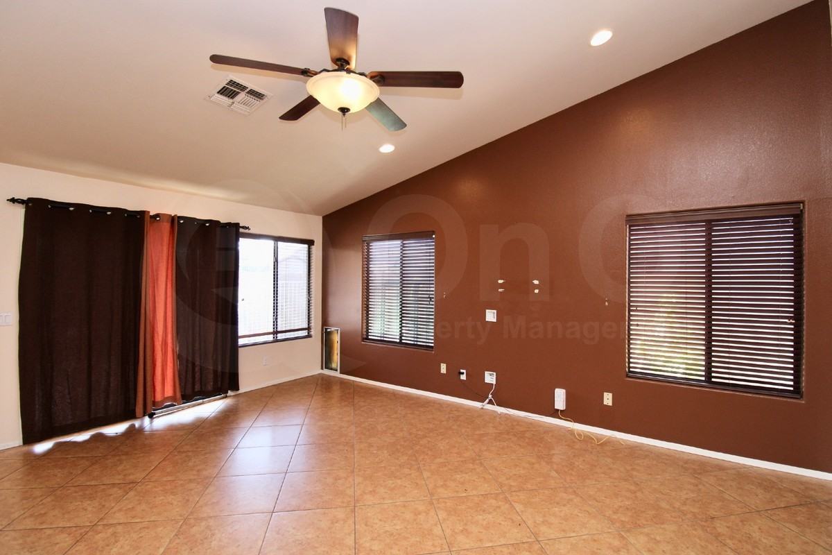4345 E Meadow Dr - Photo 5 of 22