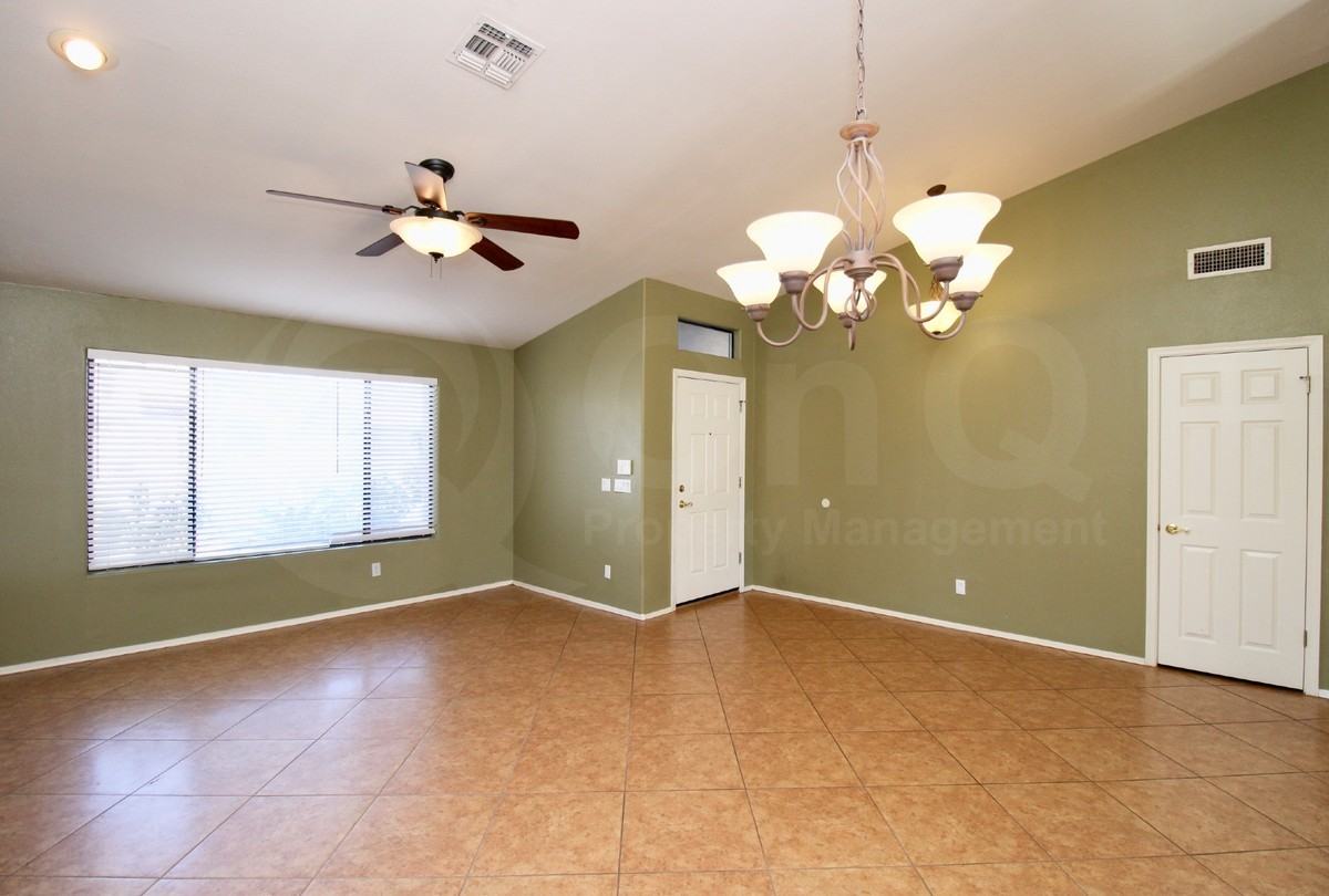 4345 E Meadow Dr - Photo 6 of 22