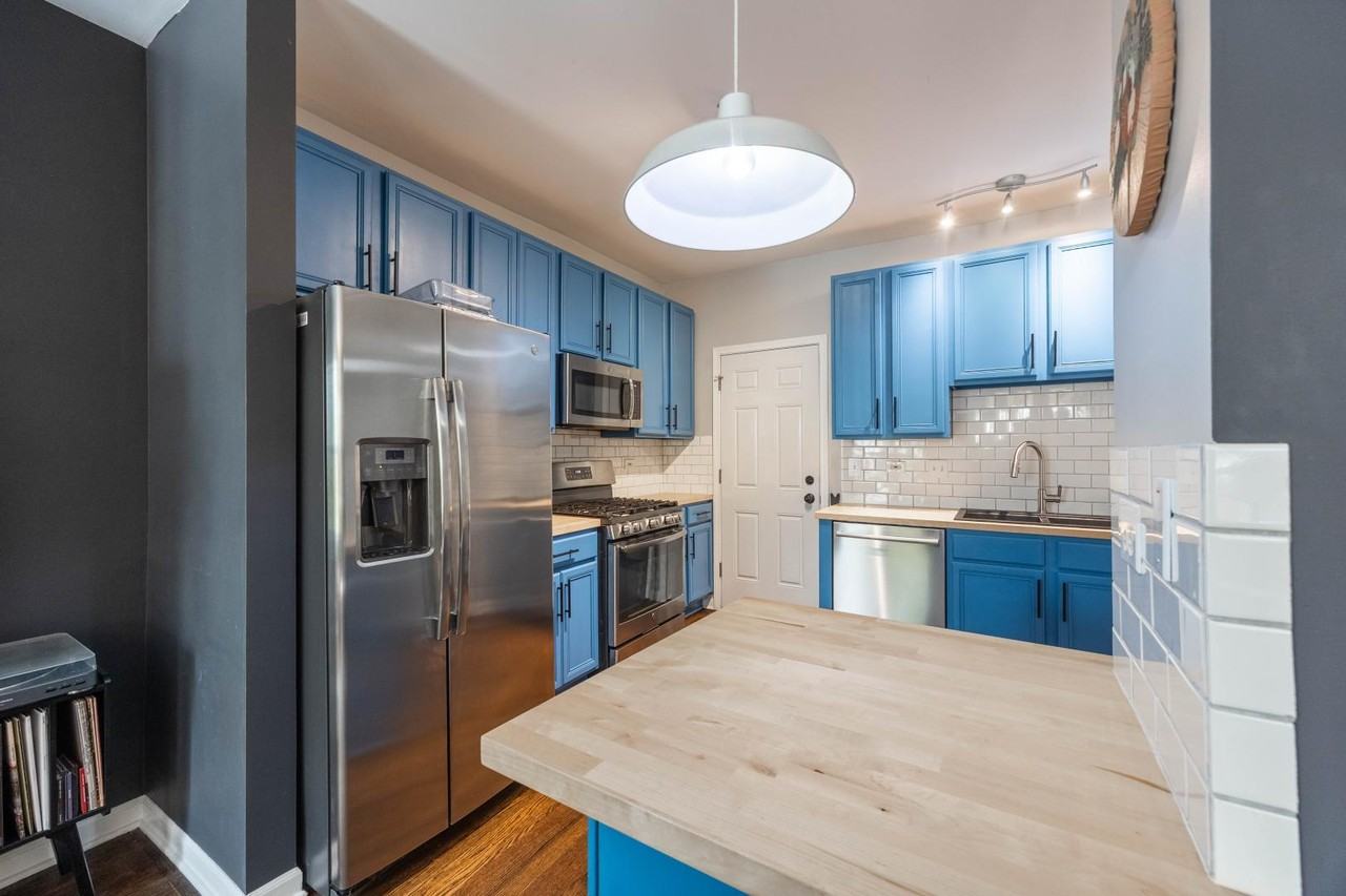 1450 W Arthur Ave #3 - Photo 6 of 18