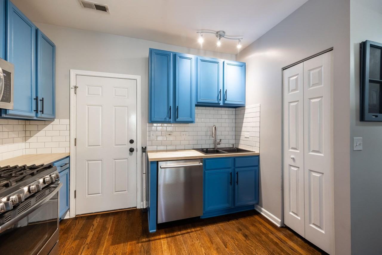 1450 W Arthur Ave #3 - Photo 7 of 18
