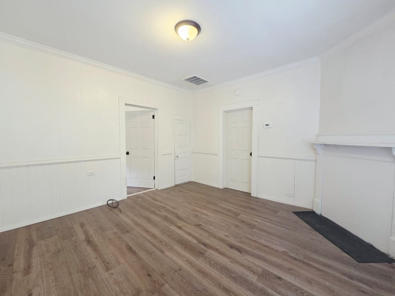 712 Douglas St - Photo 7 of 13