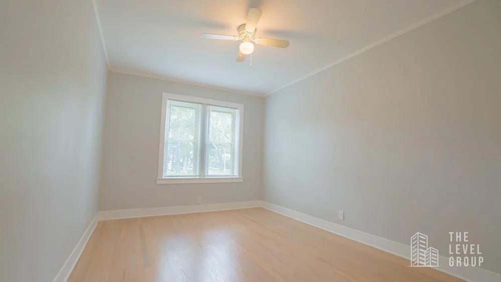 5655 N Rockwell St #2S - Photo 4 of 11