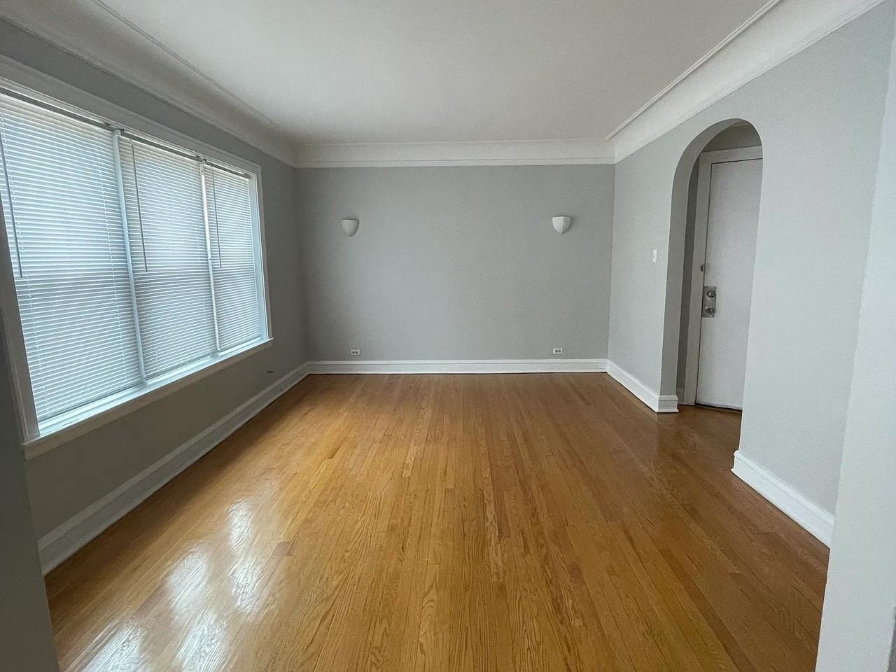 1619 W Lunt Ave #3A - Photo 2 of 8