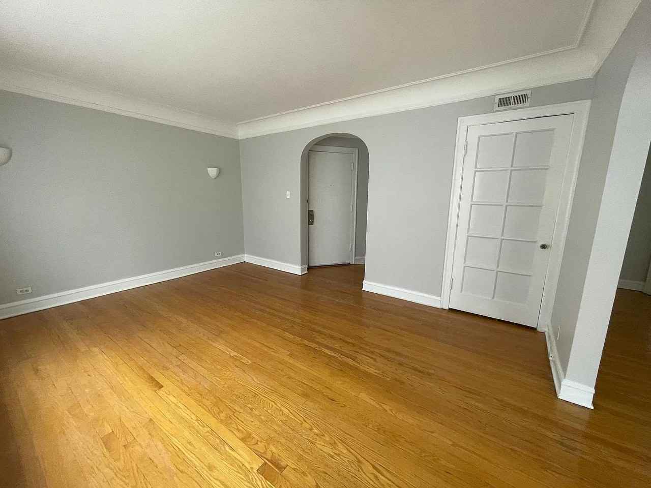 1619 W Lunt Ave #3A - Photo 4 of 8