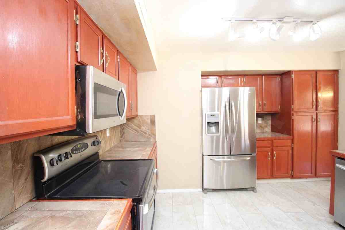 19302 N 73rd Ln - Photo 3 of 26
