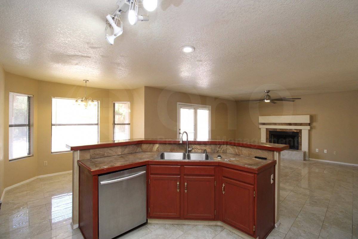 19302 N 73rd Ln - Photo 4 of 26