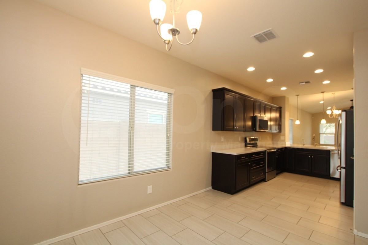 2321 E Runaway Bay Pl - Photo 3 of 24