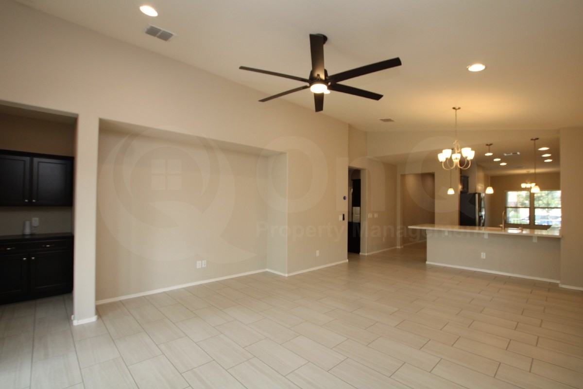 2321 E Runaway Bay Pl - Photo 4 of 24