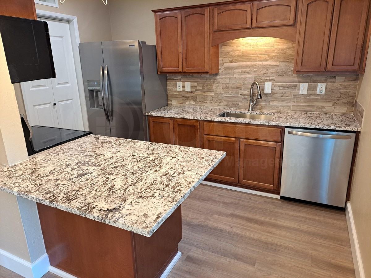 1316 Timberview Dr - Photo 2 of 18