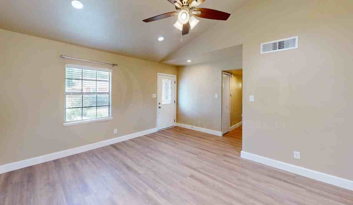 1316 Timberview Dr - Photo 6 of 18