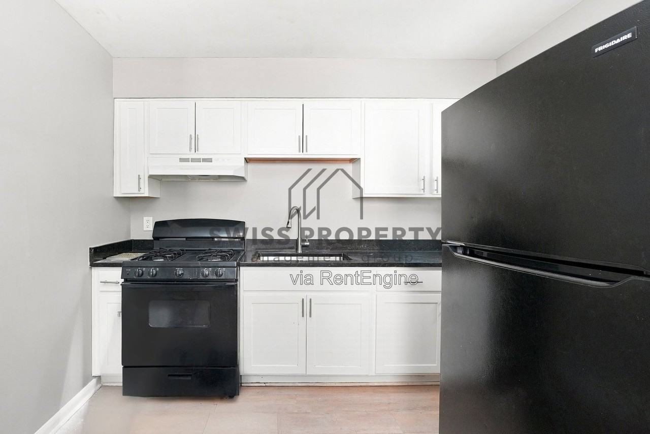 1427 Myrtle Ave - Photo 7 of 15