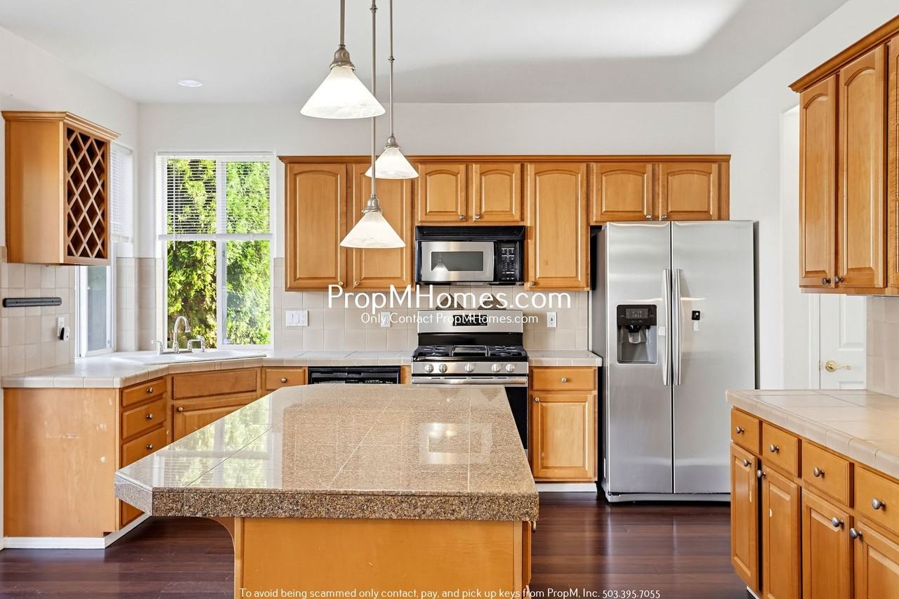 7561 Sw Thornton Dr - Photo 7 of 45