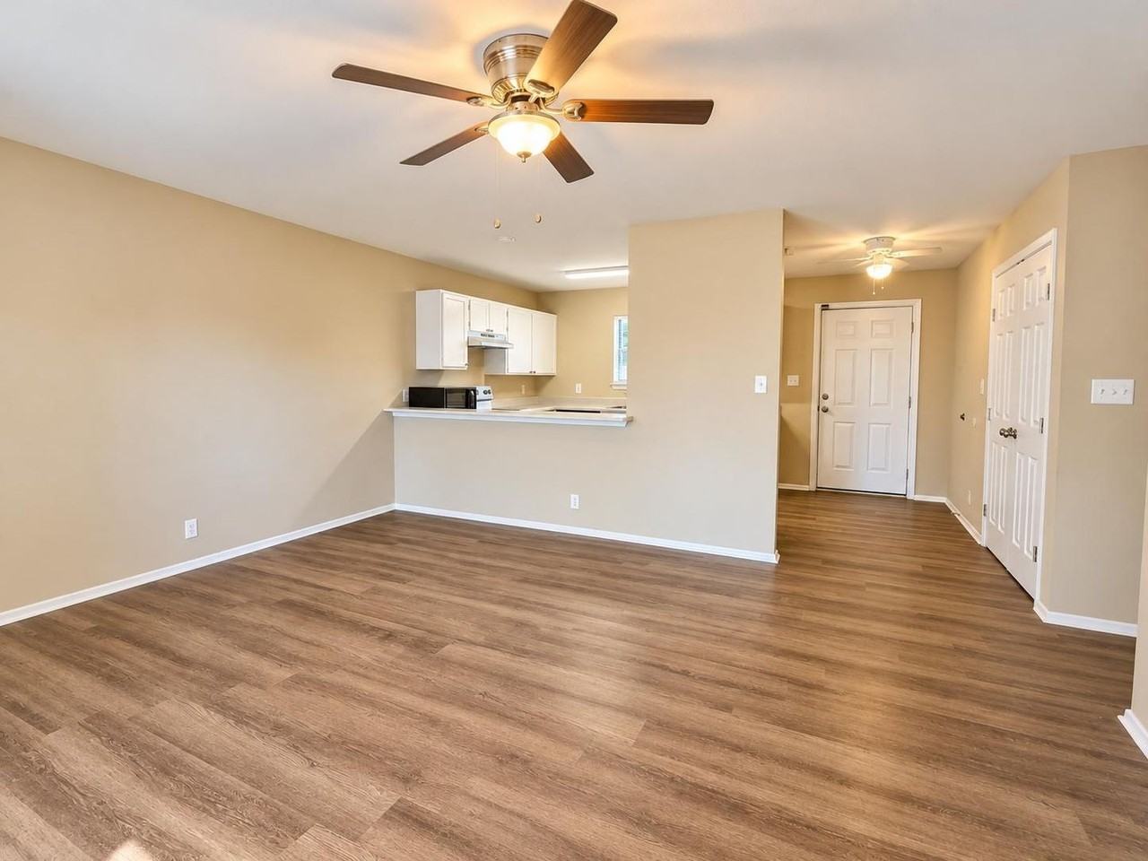 9900 Cottontail Ln - Photo 2 of 7