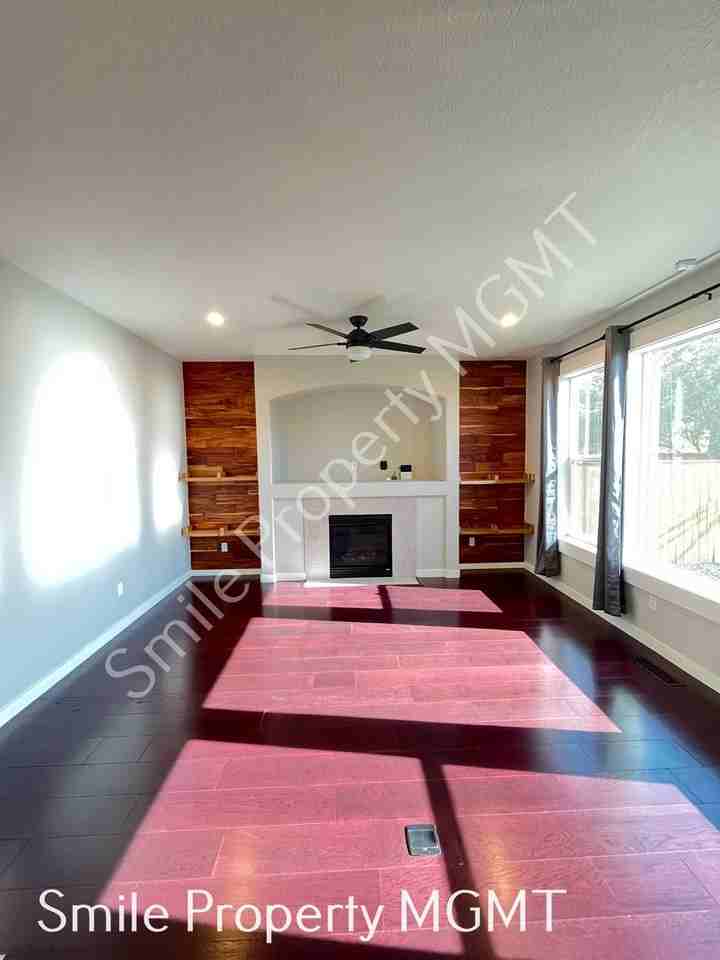 4524 Se Oakhurst St - Photo 5 of 45
