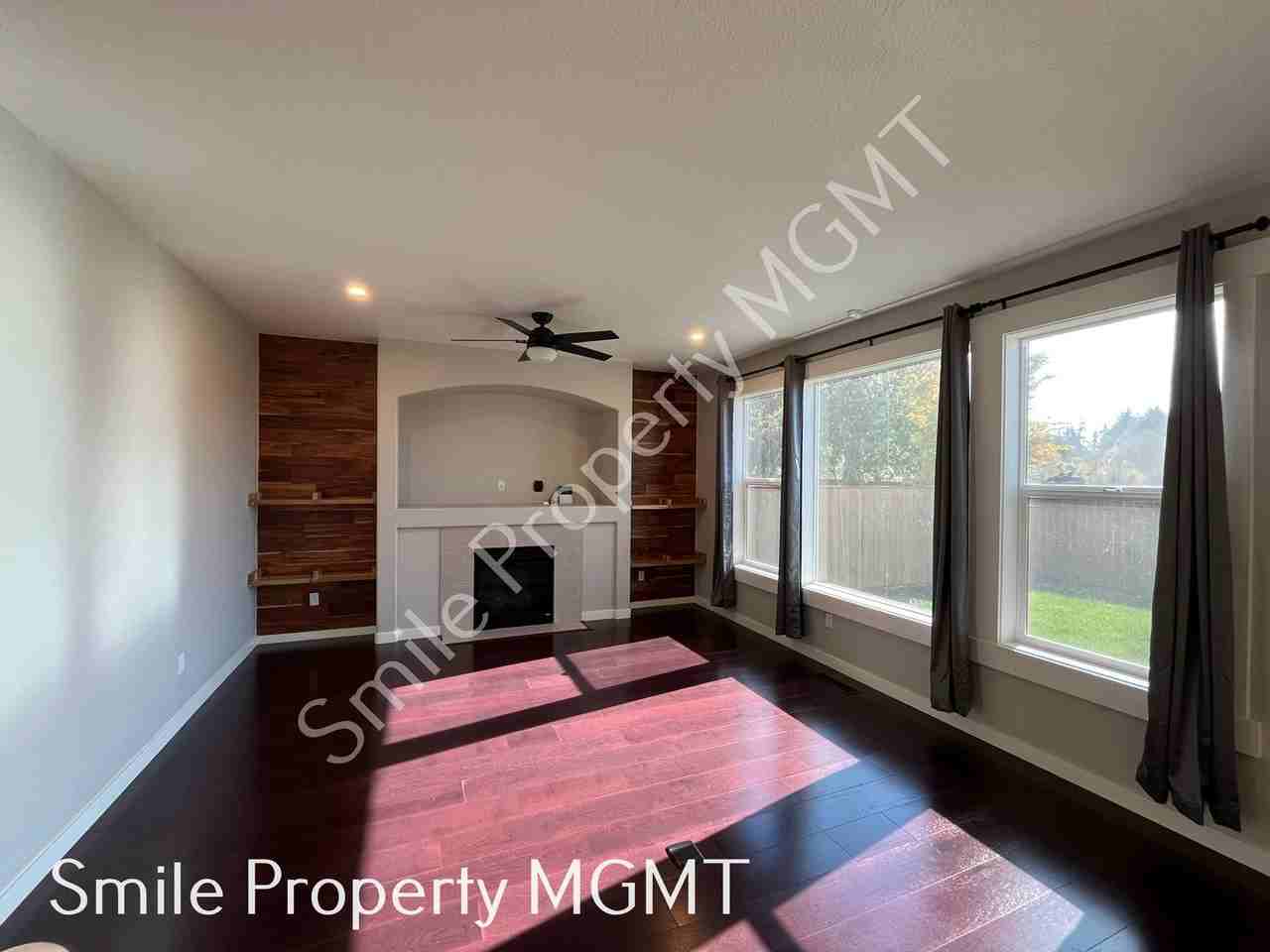 4524 Se Oakhurst St - Photo 6 of 45