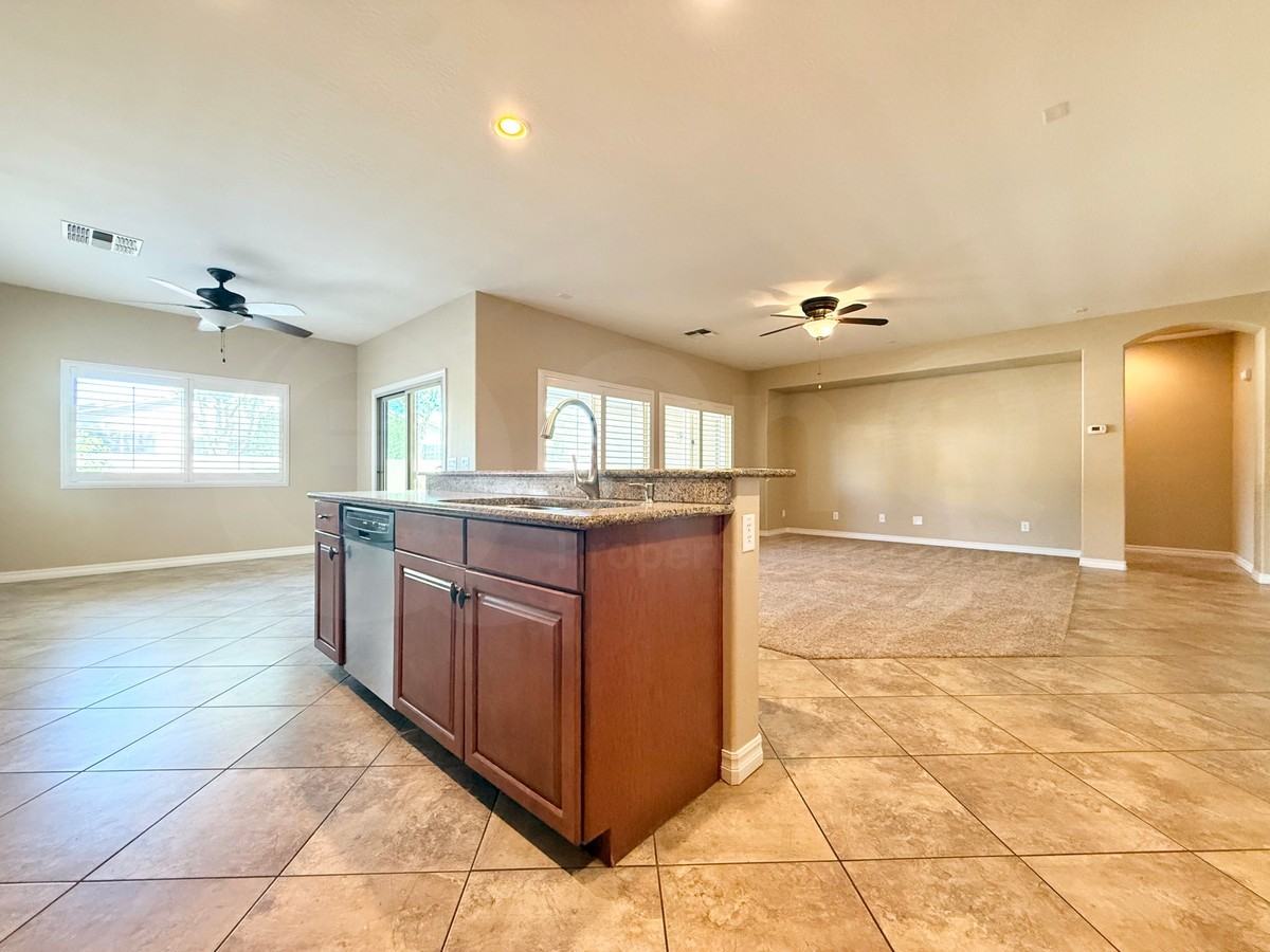 2678 E Ficus Way - Photo 5 of 23
