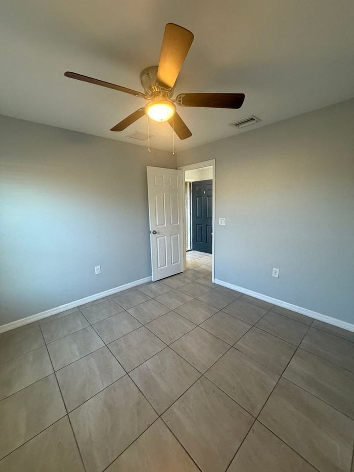 402 Sw 3rd Ct - Photo 5 of 21