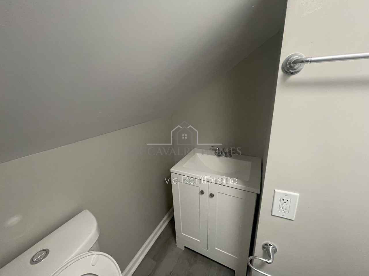 578 Hoye Ave #3 - Photo 6 of 15