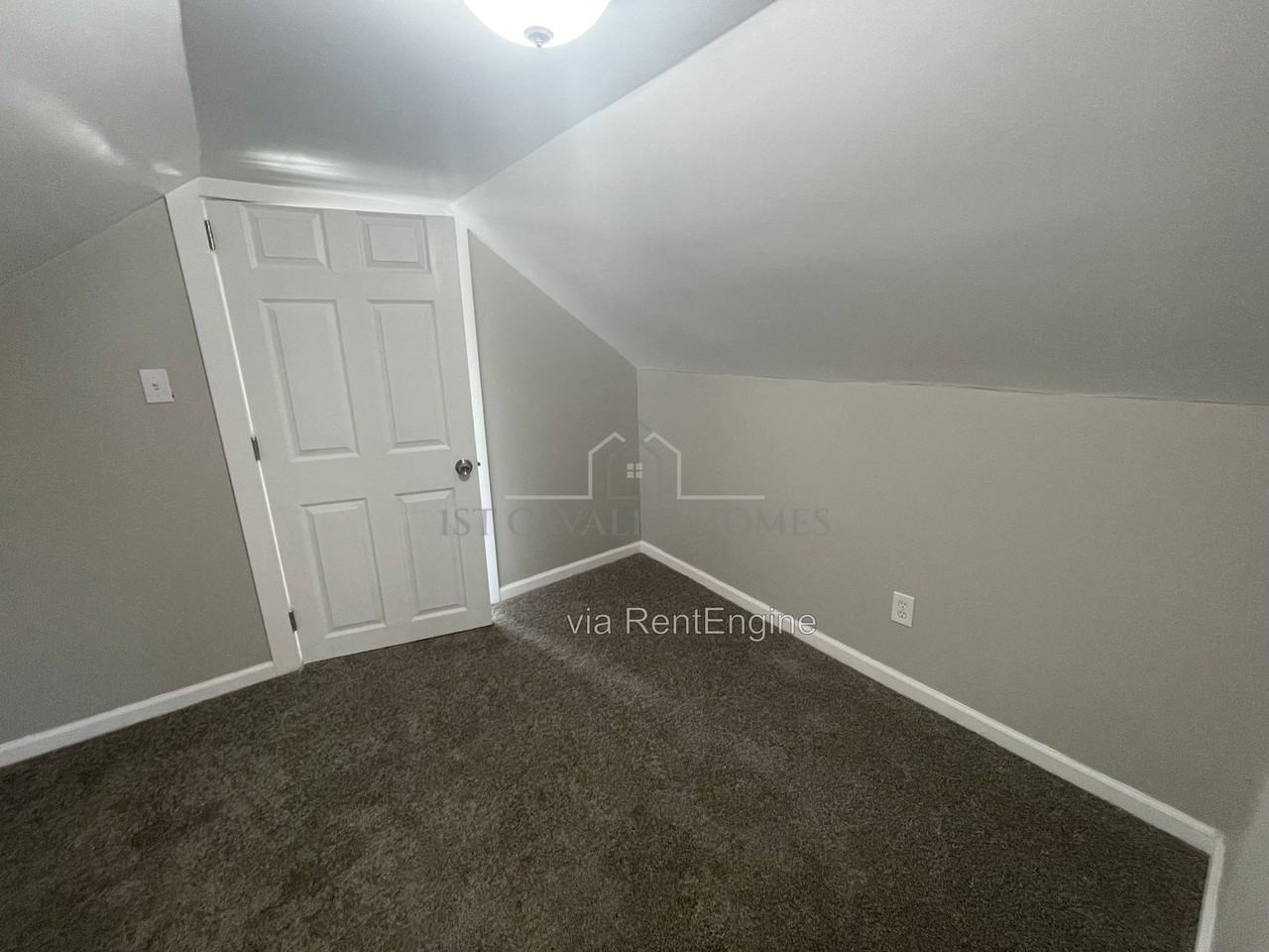578 Hoye Ave #3 - Photo 7 of 15