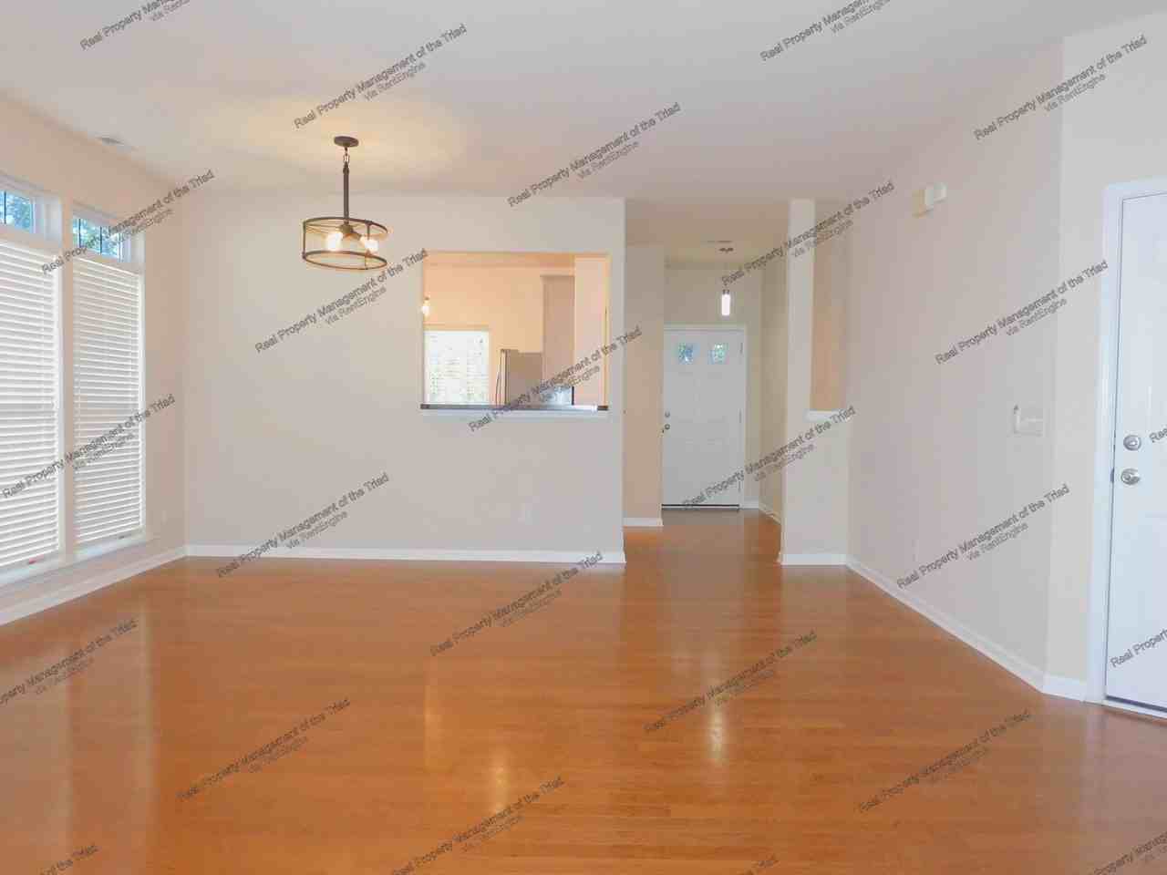 5926 Hollow Wood Ct - Photo 6 of 27
