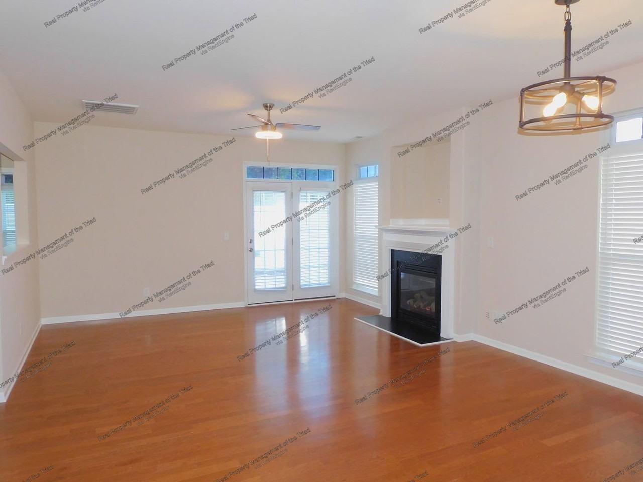 5926 Hollow Wood Ct - Photo 7 of 27