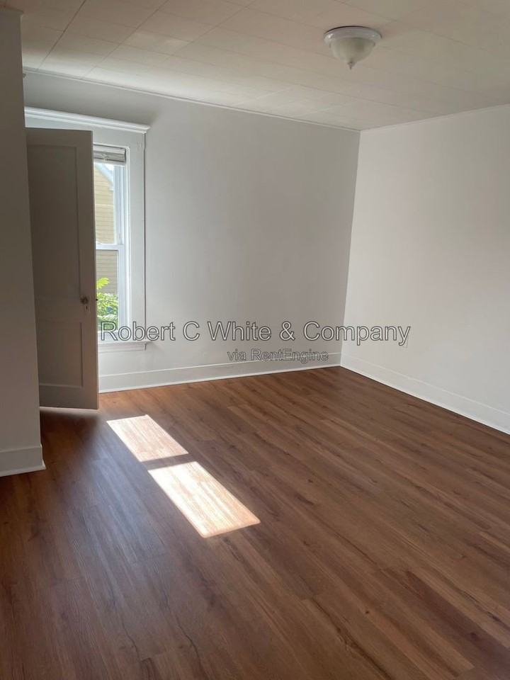 11 Leete St #1 - Photo 2 of 9