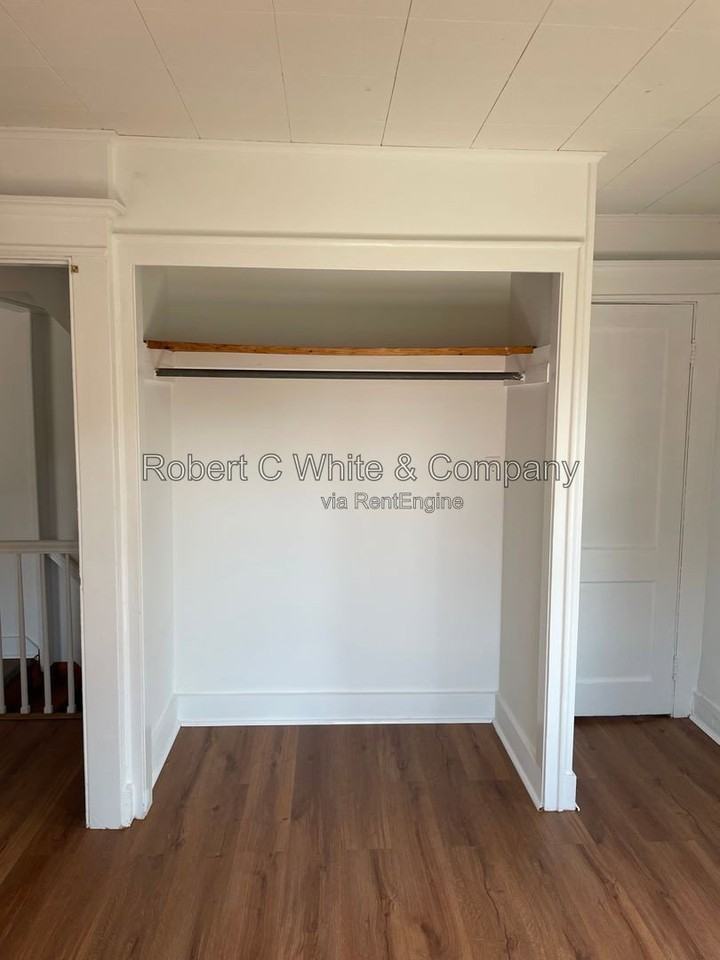 11 Leete St #1 - Photo 3 of 9