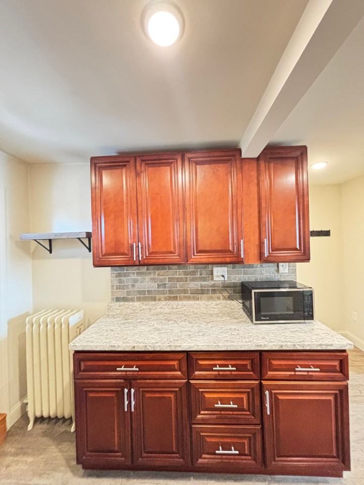 227 E Clay St #4 - Photo 4 of 21