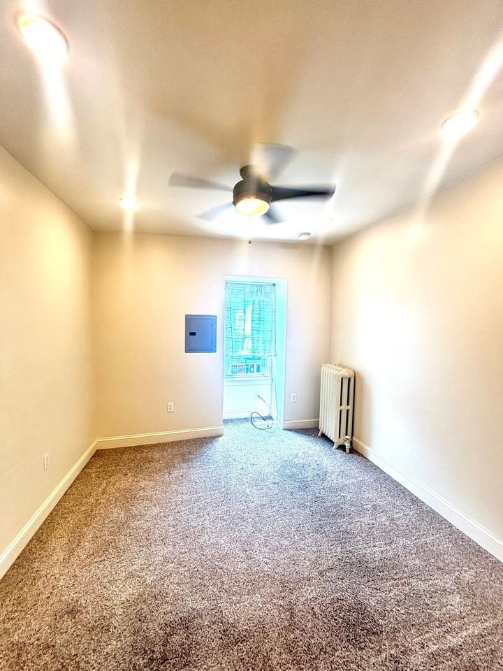 227 E Clay St #4 - Photo 6 of 21