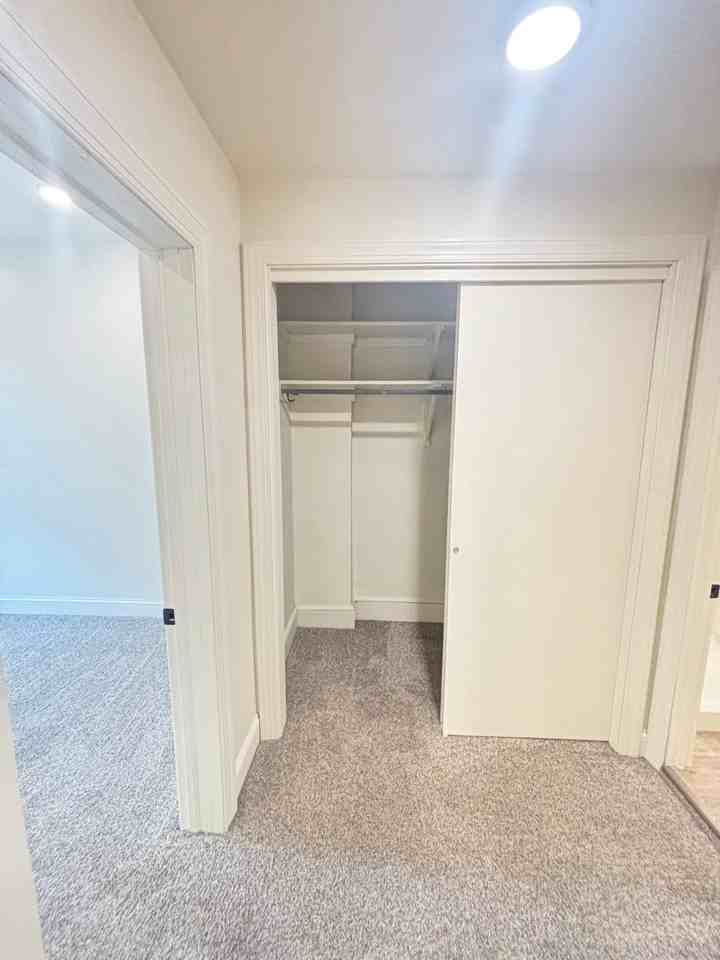 227 E Clay St #4 - Photo 7 of 21
