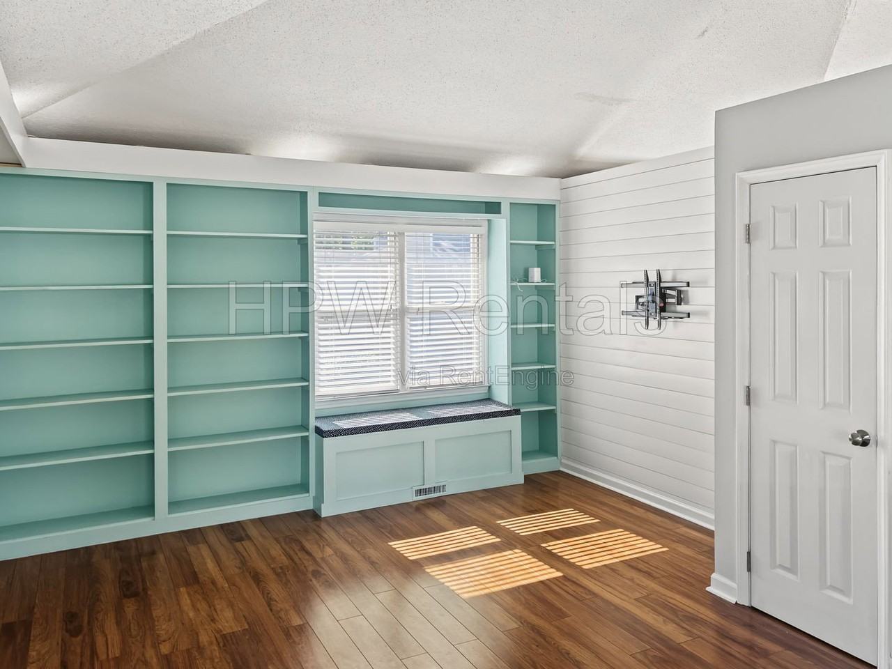 3306 Mill Run - Photo 3 of 14