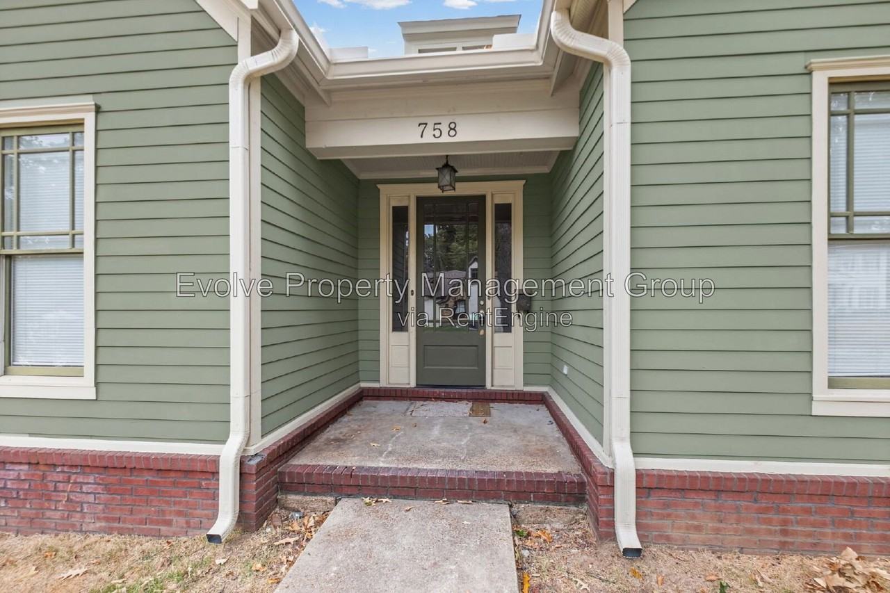 758 Echles St - Photo 4 of 29