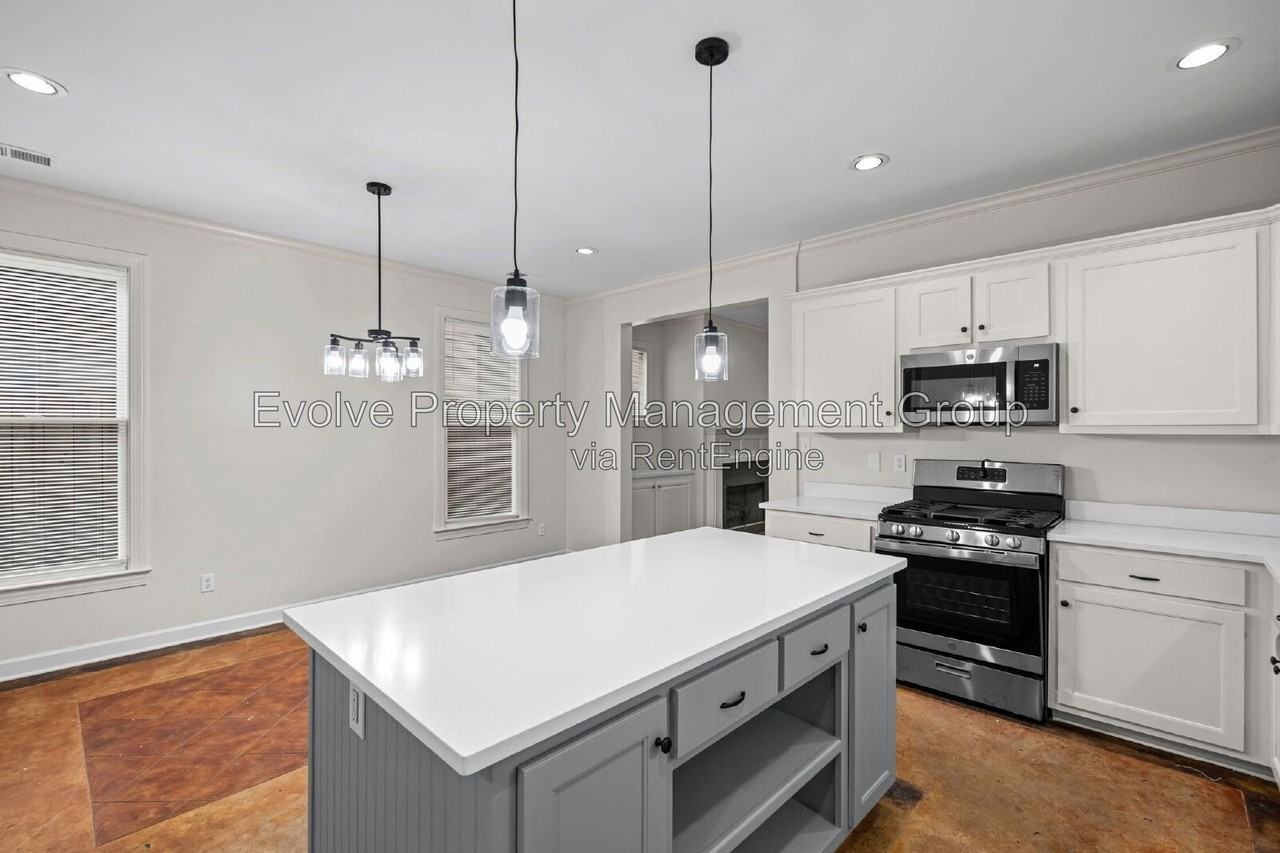 758 Echles St - Photo 6 of 29