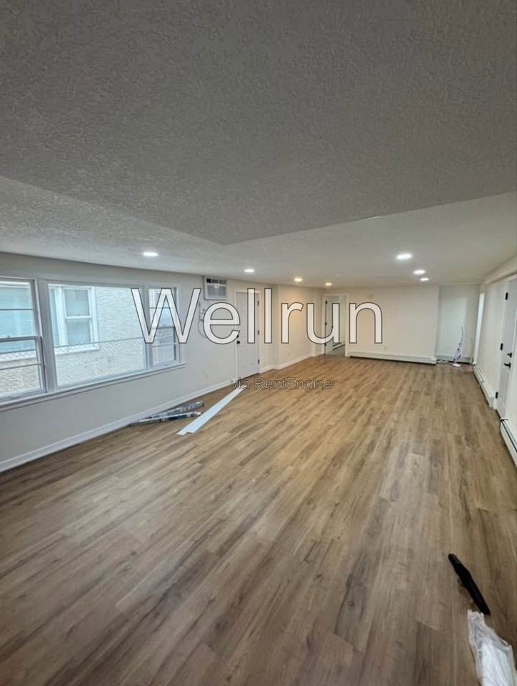1825 Mechanic Ave #3 - Photo 3 of 11