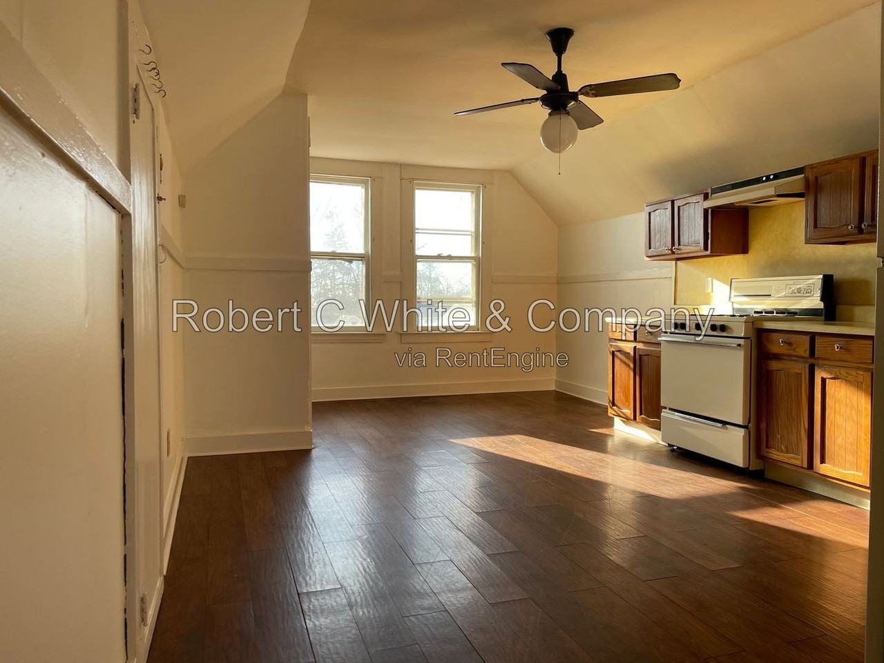 150 Leete St - Photo 3 of 13