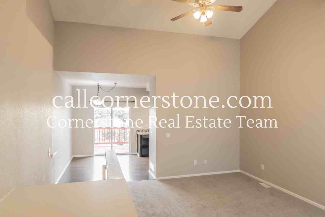 4917 Ardley Dr - Photo 2 of 24
