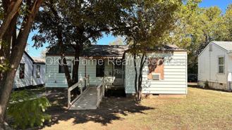 1913 E Madison St - Photo 1 of 1