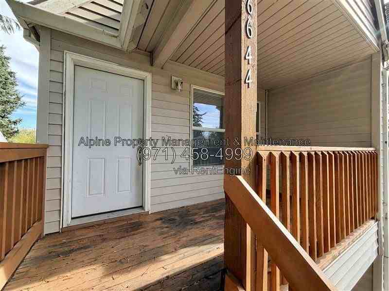 6644 Se 56th Ave - Photo 2 of 22