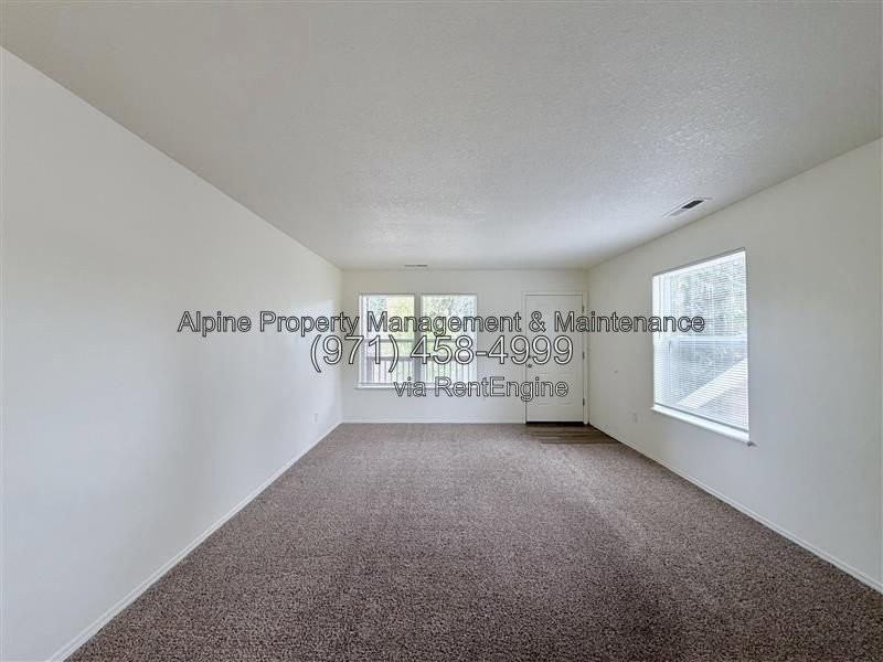 6644 Se 56th Ave - Photo 5 of 22