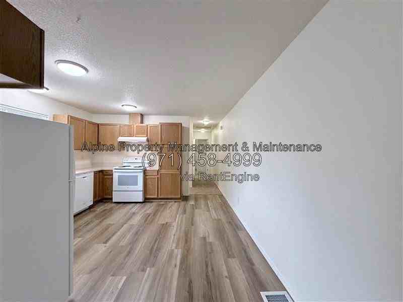 6644 Se 56th Ave - Photo 6 of 22
